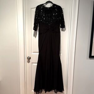 Beautiful evening gown!